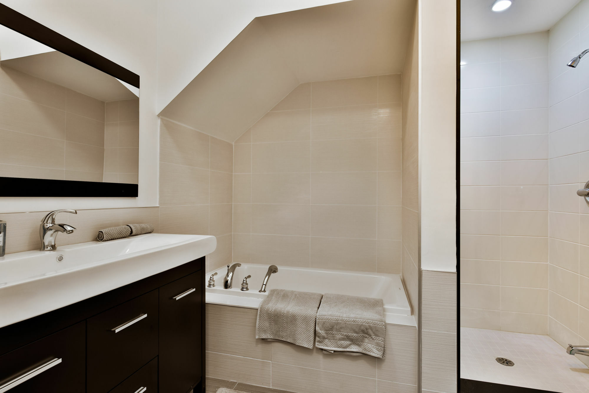 شقة Le St-Lau Loft مونتريال المظهر الخارجي الصورة